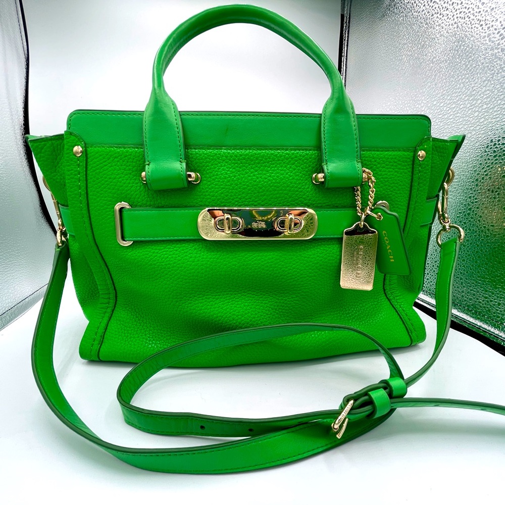 NWOT Coach Beautiful Trending Kelly Green Swagger Handbag